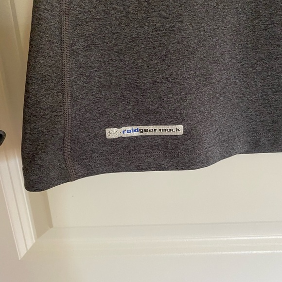 Under armor cools gear size small - Picture 2 of 5